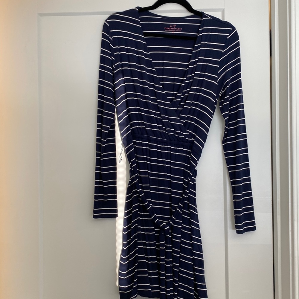 Vineyard Vines navy striped dress